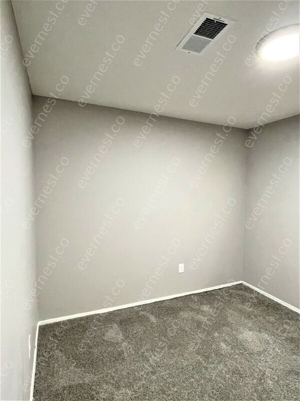 Building Photo - 6691 Lake Forest Dr