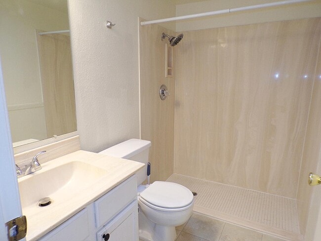 Building Photo - 4232 Ave Palermo