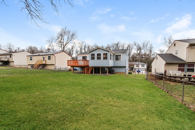 Building Photo - 423 Westgate Dr