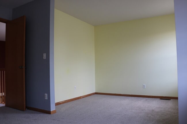 Building Photo - 379 Reston Cir