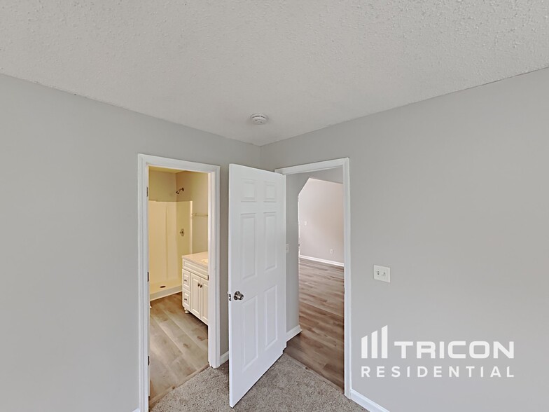 Building Photo - 514 Woodwind Dr