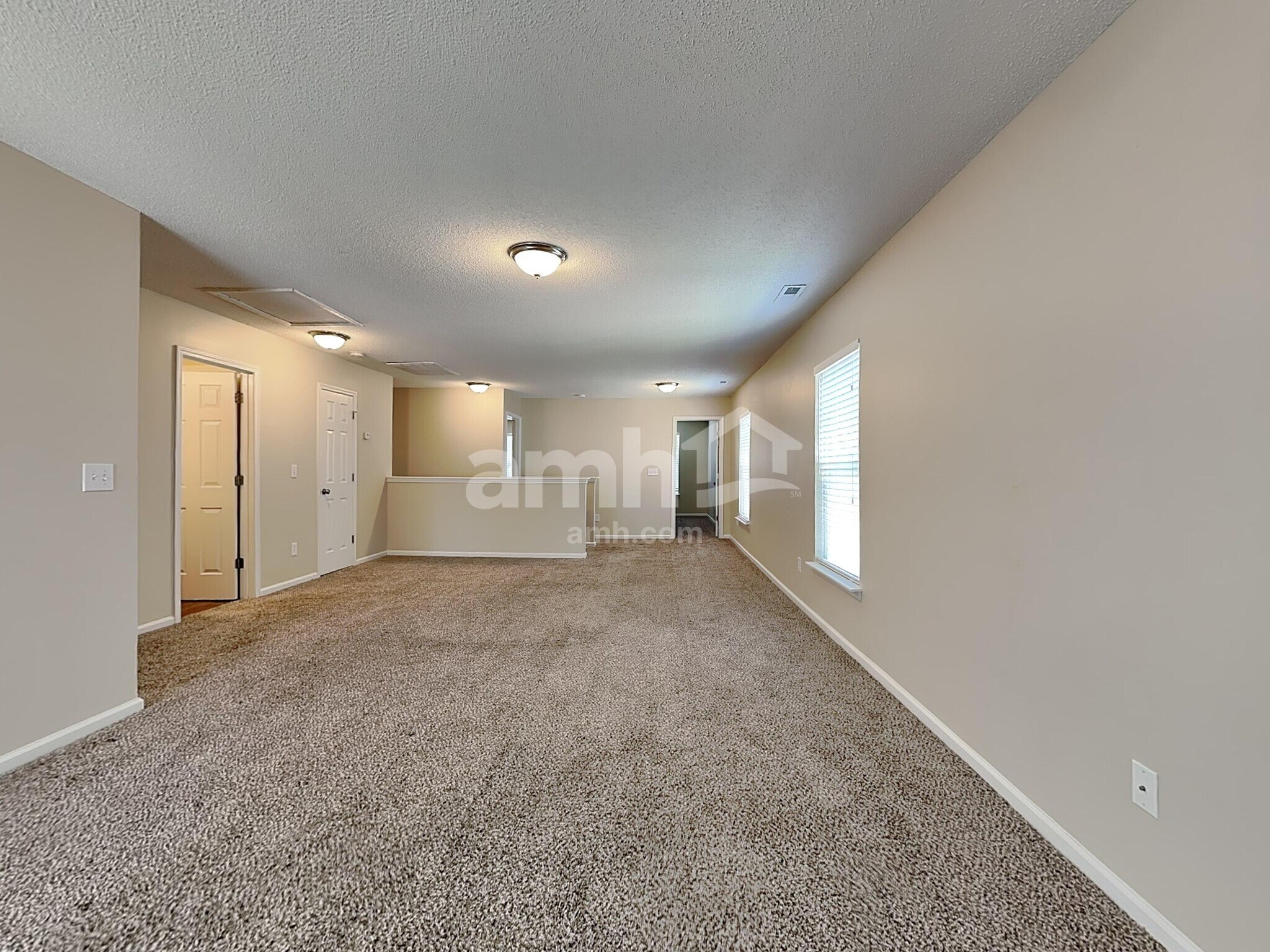 Building Photo - 5013 Springdale Dr