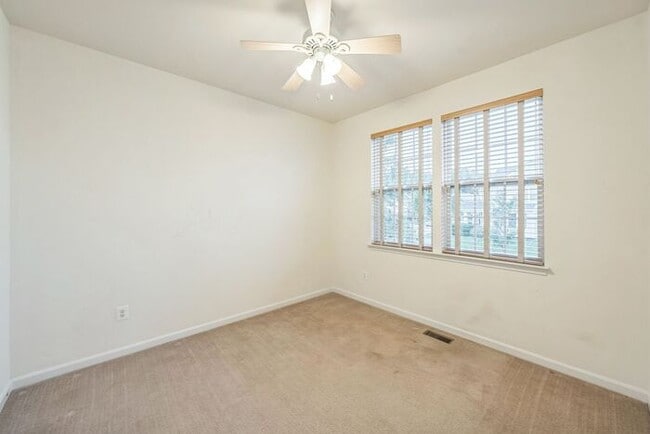 Building Photo - 22908 Snow Leopard Dr