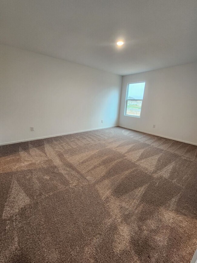 Building Photo - 4-bed, 2-bath gem in Hidden Trails- Bulverde TX- 4/2/2-6013 Companion Loop