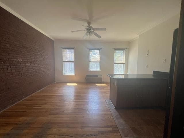 Building Photo - 310 9th St