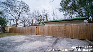 Building Photo - 130 E Norwood Ct