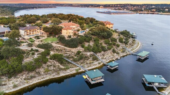 Building Photo - 17813 Kingfisher Ridge Dr