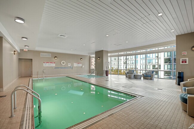 Building Photo - 1201 S Prairie Ave