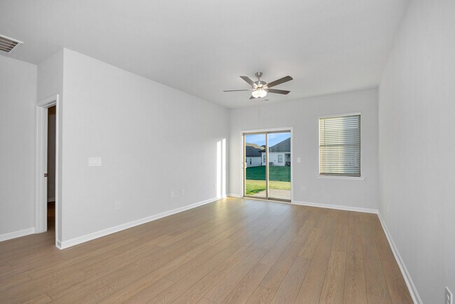 Building Photo - 149 Wolfe Ln