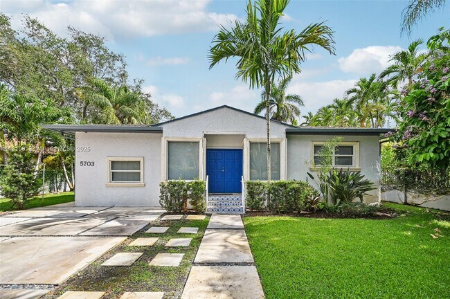Primary Photo - 5703 SW 83rd St