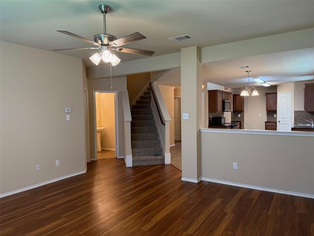 Building Photo - 1206 Rainer Dr