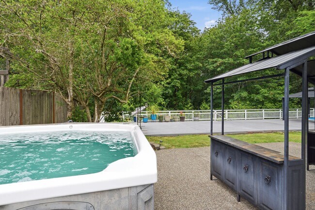 Building Photo - Beautiful 4 Bed 2.5 Bath Home in Renton
