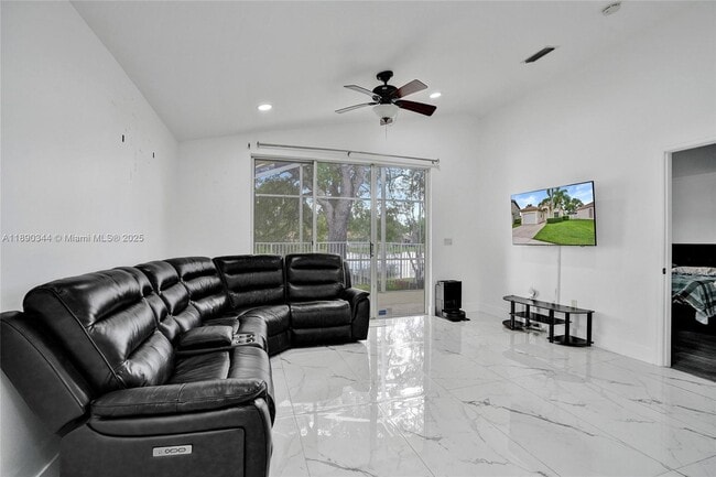 Building Photo - 4108 Sapphire Terrace