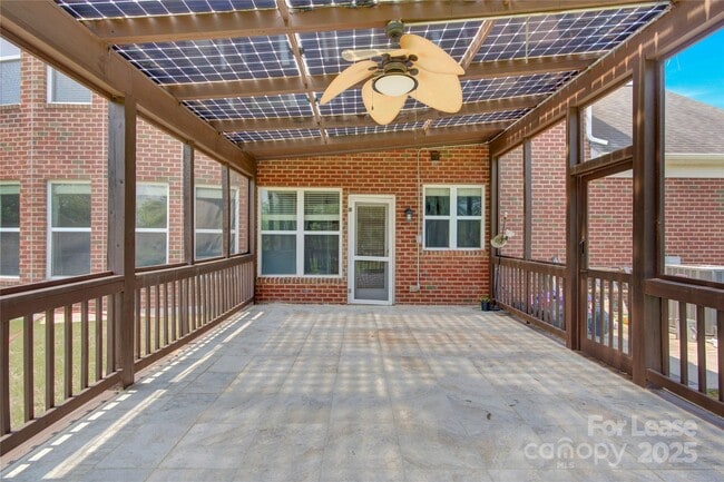 Building Photo - 2805 Julian Glen Cir