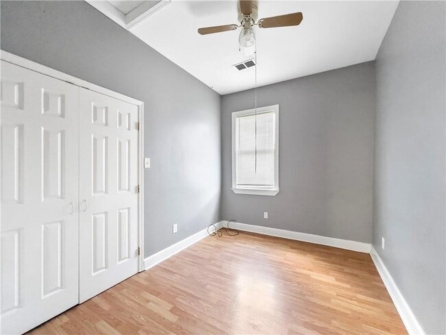 Building Photo - 1824 Allen St