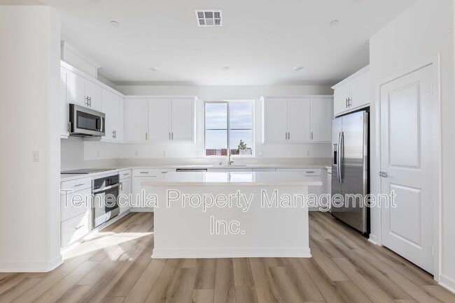 Building Photo - 31374 Lolite Dr