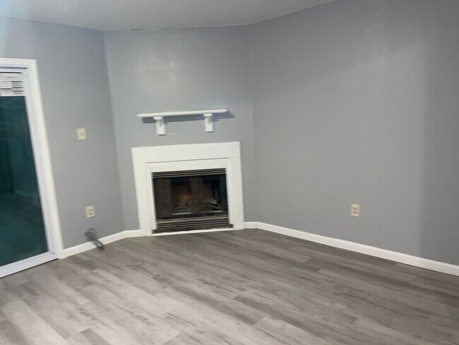 Building Photo - 1717 Jade Ave