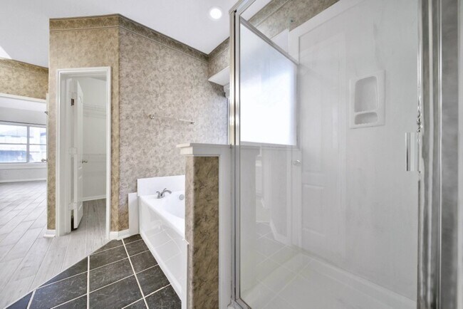 Building Photo - 522 Jay's Ln