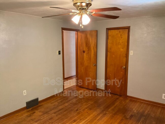 Building Photo - 545 Coal St