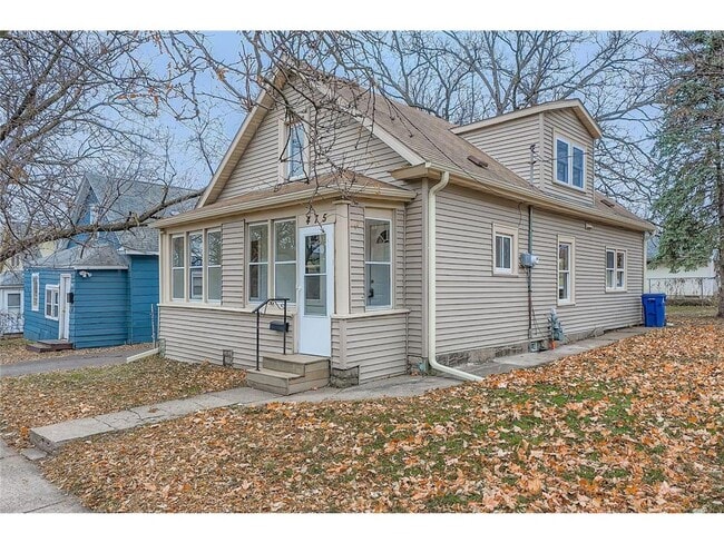 Primary Photo - 475 Lawson Ave W