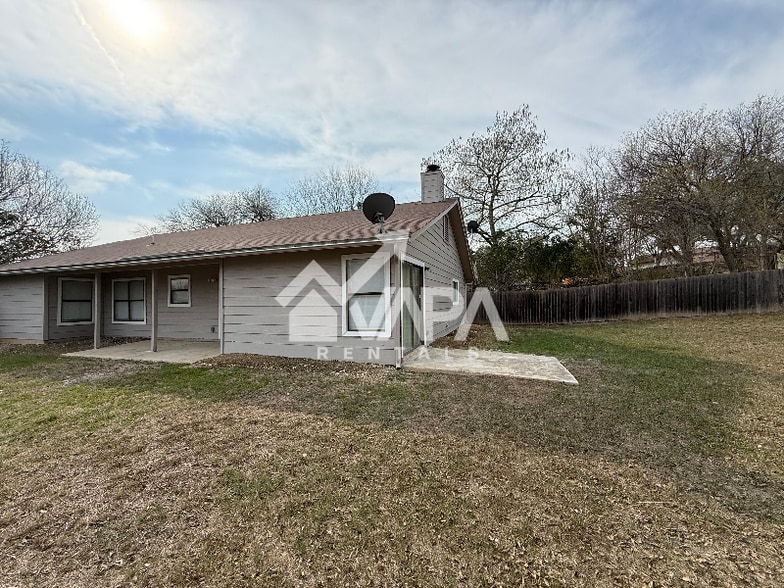 Building Photo - 8659 Serene Ridge Dr