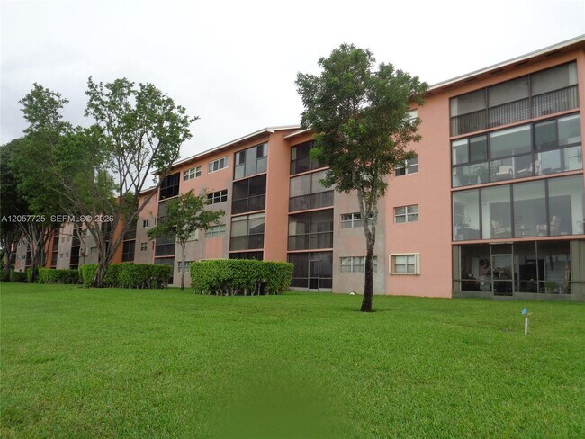 Building Photo - 701 SW 141st Ave