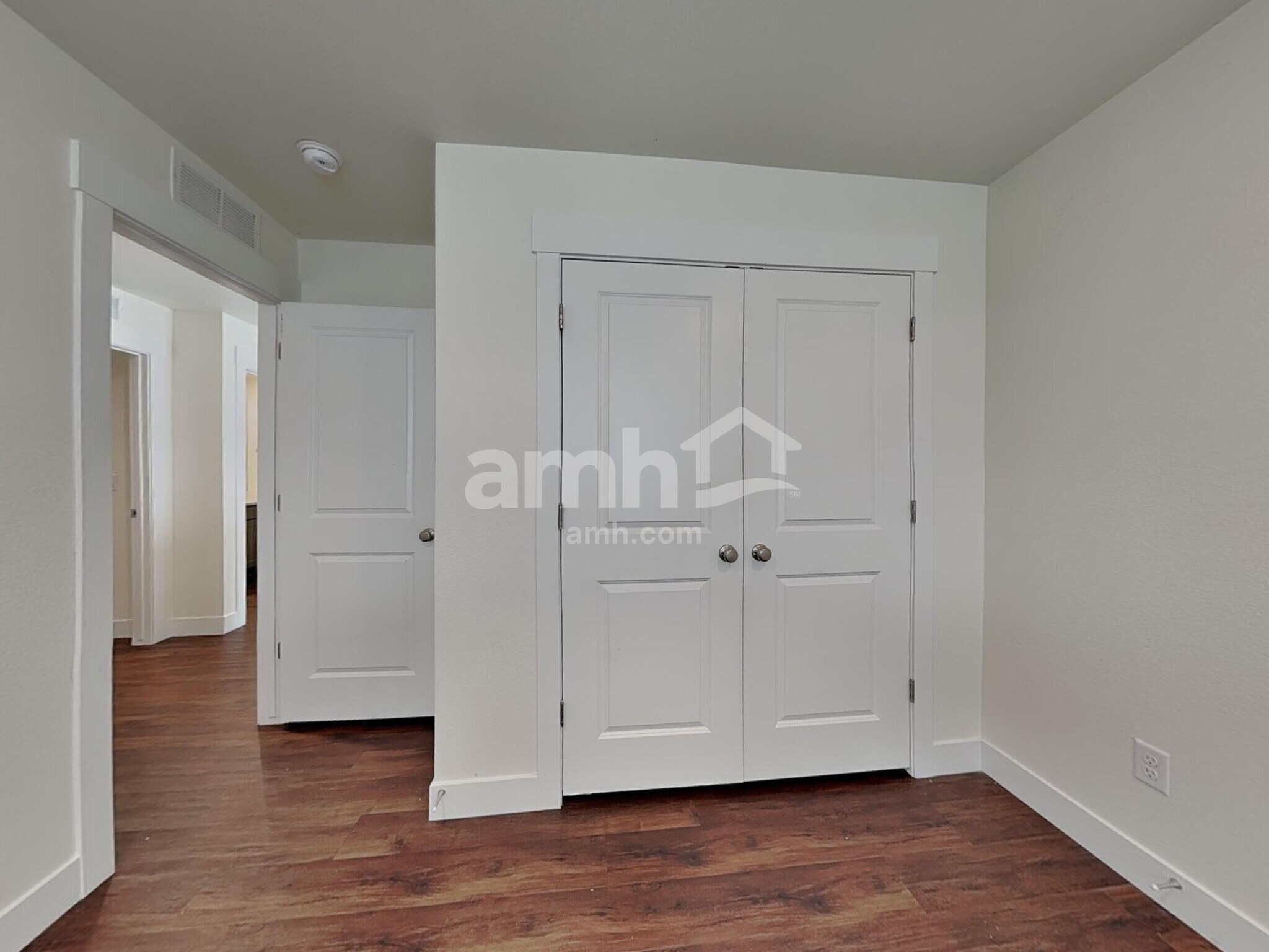 Building Photo - 3975 Ryedale Wy