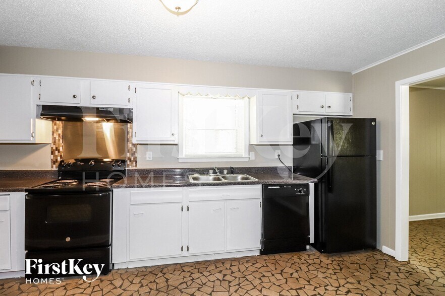 Building Photo - 3500 Marietta Blvd