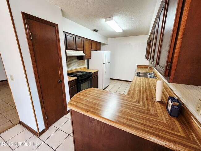 Building Photo - 6019 Blank Dr
