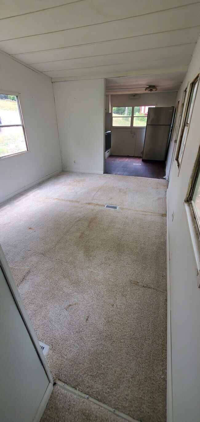 Building Photo - Liberty Church MHC