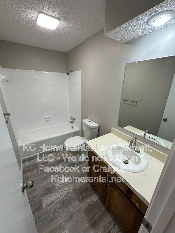 Building Photo - 1259 Petzold Dr