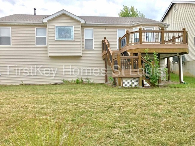 Building Photo - 14 Rivermeadows Dr