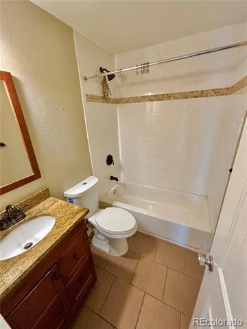 Building Photo - 4995 Vallejo St