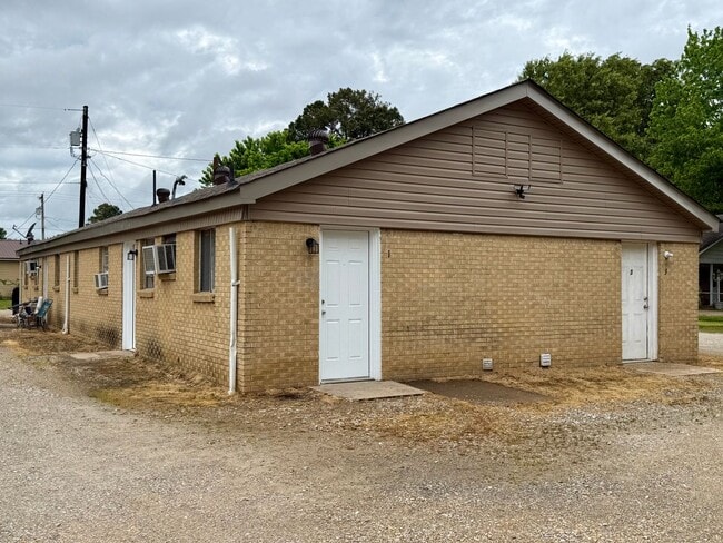 Building Photo - 204 N 16th Ave