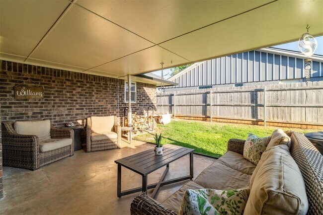 Building Photo - 4824 NW 73rd St