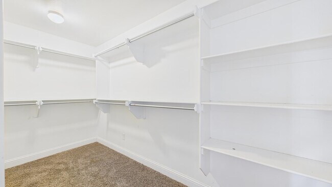 Building Photo - 9904 Aloe Ct