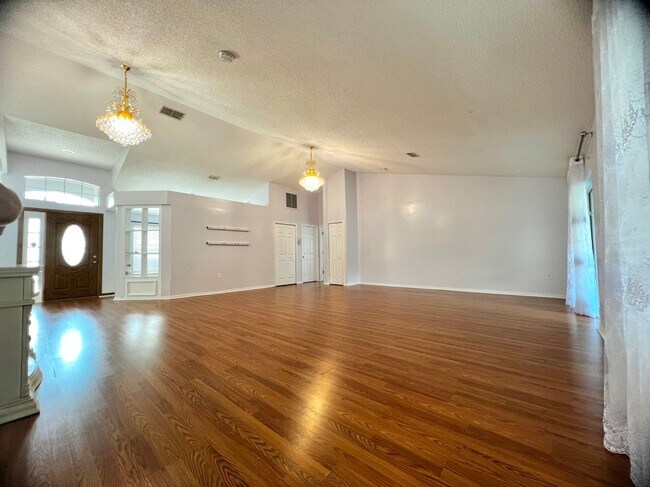 Building Photo - 11395 Aston Hall Dr