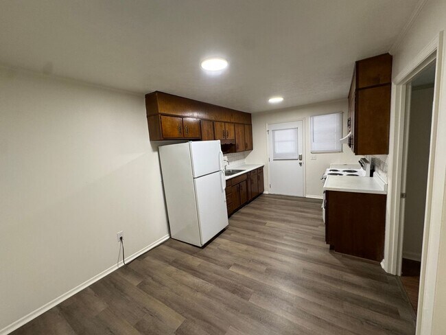 Building Photo - Commanche St Duplex