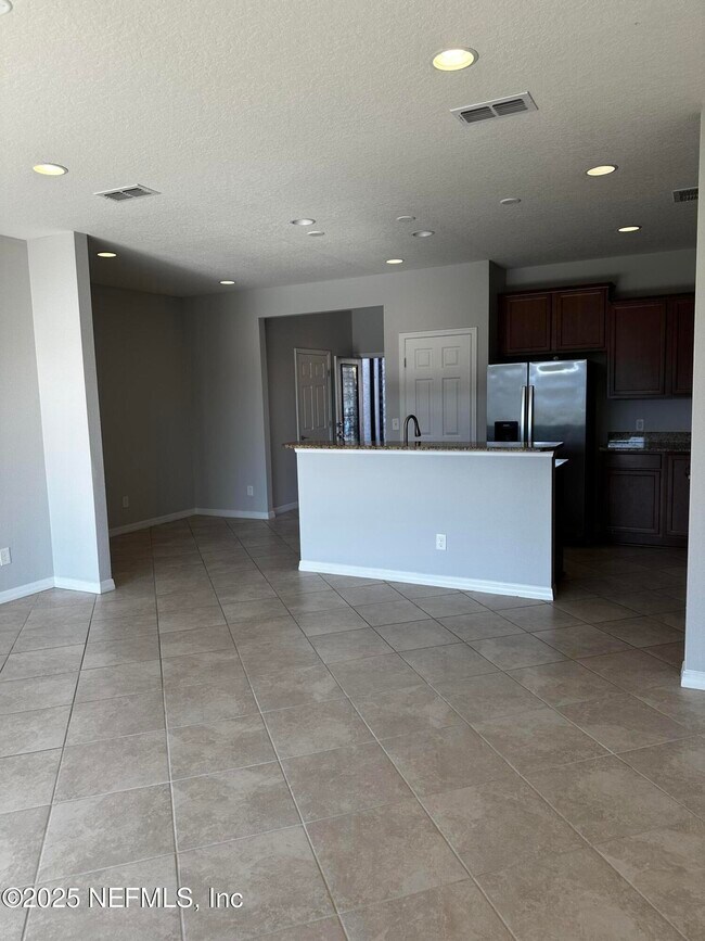 Building Photo - 7010 Butterfly Ct