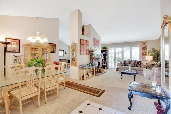 Building Photo - 39458 Chantilly Ln