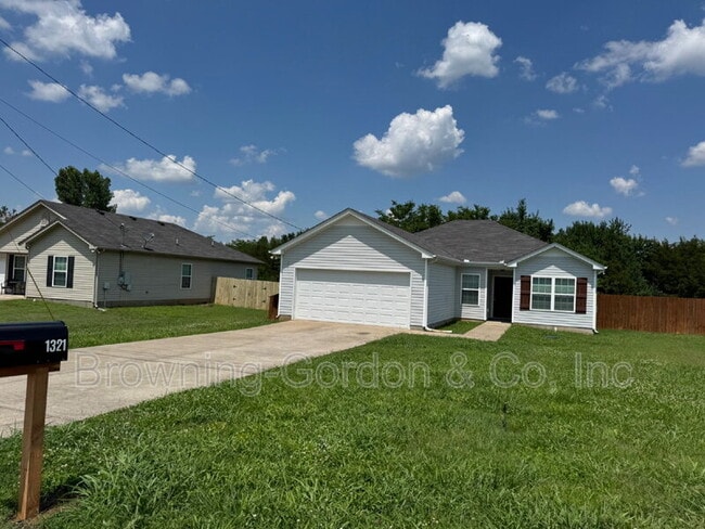 Building Photo - 1321 Bairdscorner Dr