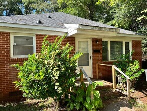 Building Photo - 2 Bedroom Duplex in Enderly Park