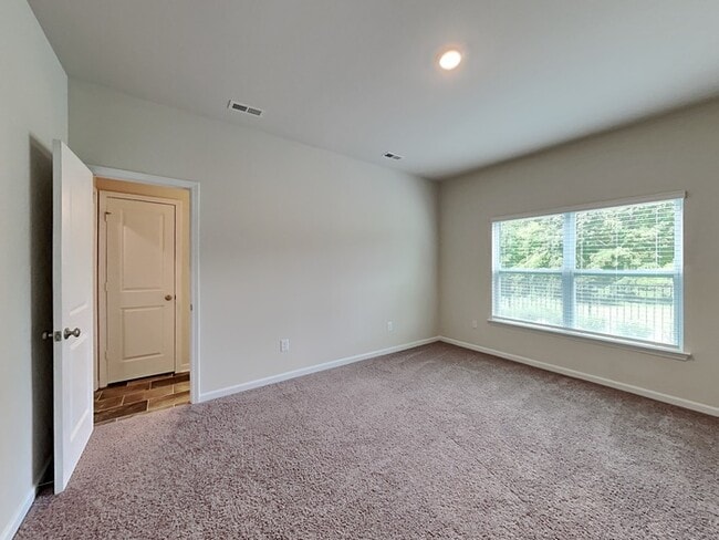 Building Photo - 425 Ridge Ave