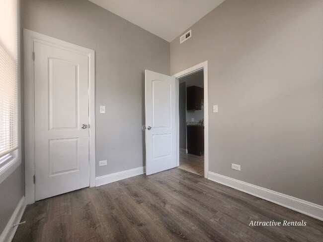 Building Photo - 6606 S Evans Ave