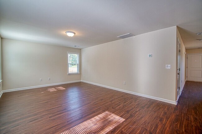 Building Photo - 580 Millsgate Cir