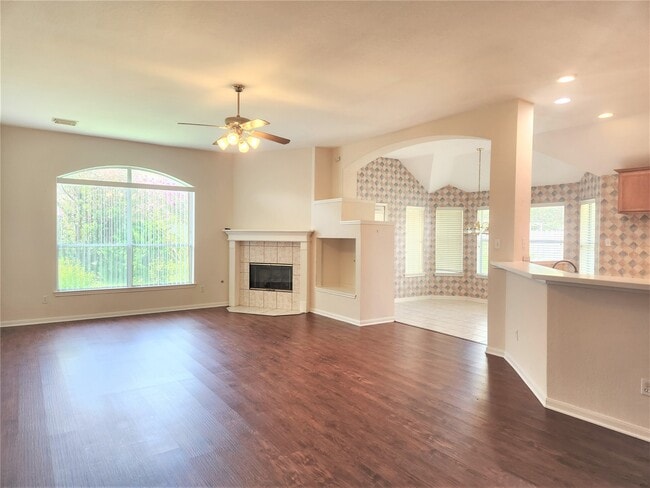 Building Photo - 3614 Double Lake Dr