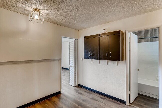 Building Photo - *** NOVEMBER MOVE-IN SPECIAL - Half Off First Month's Rent! ***  Modern 1 bedroom Condo next to UNLV