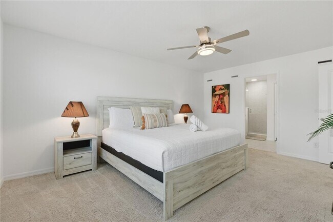Building Photo - 710 Longboat Dr