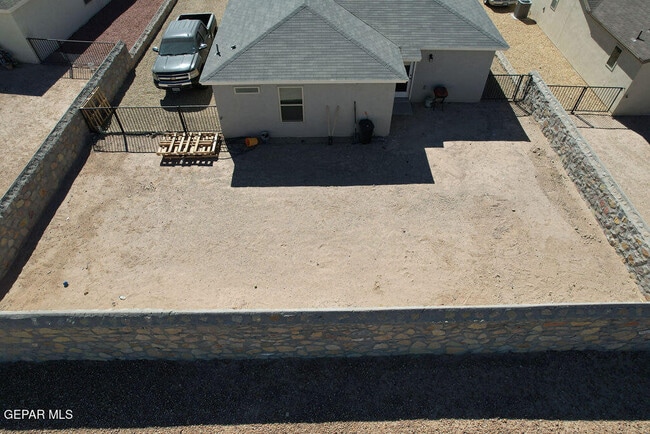 Building Photo - 14573 Banana Yucca Ave