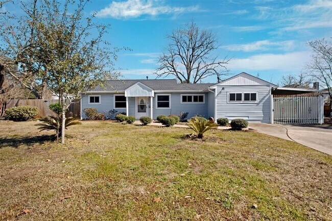 Building Photo - 1316 Zora St